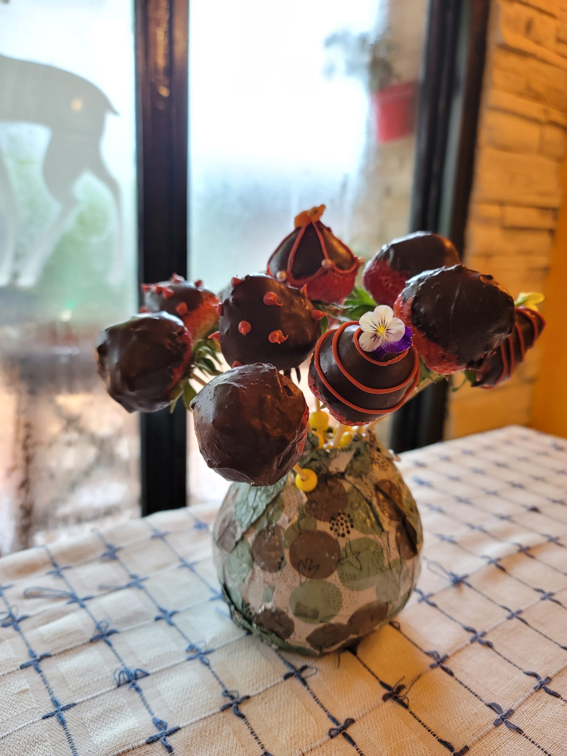 Homemade cookies, mini muffins, mini madeleine & financières